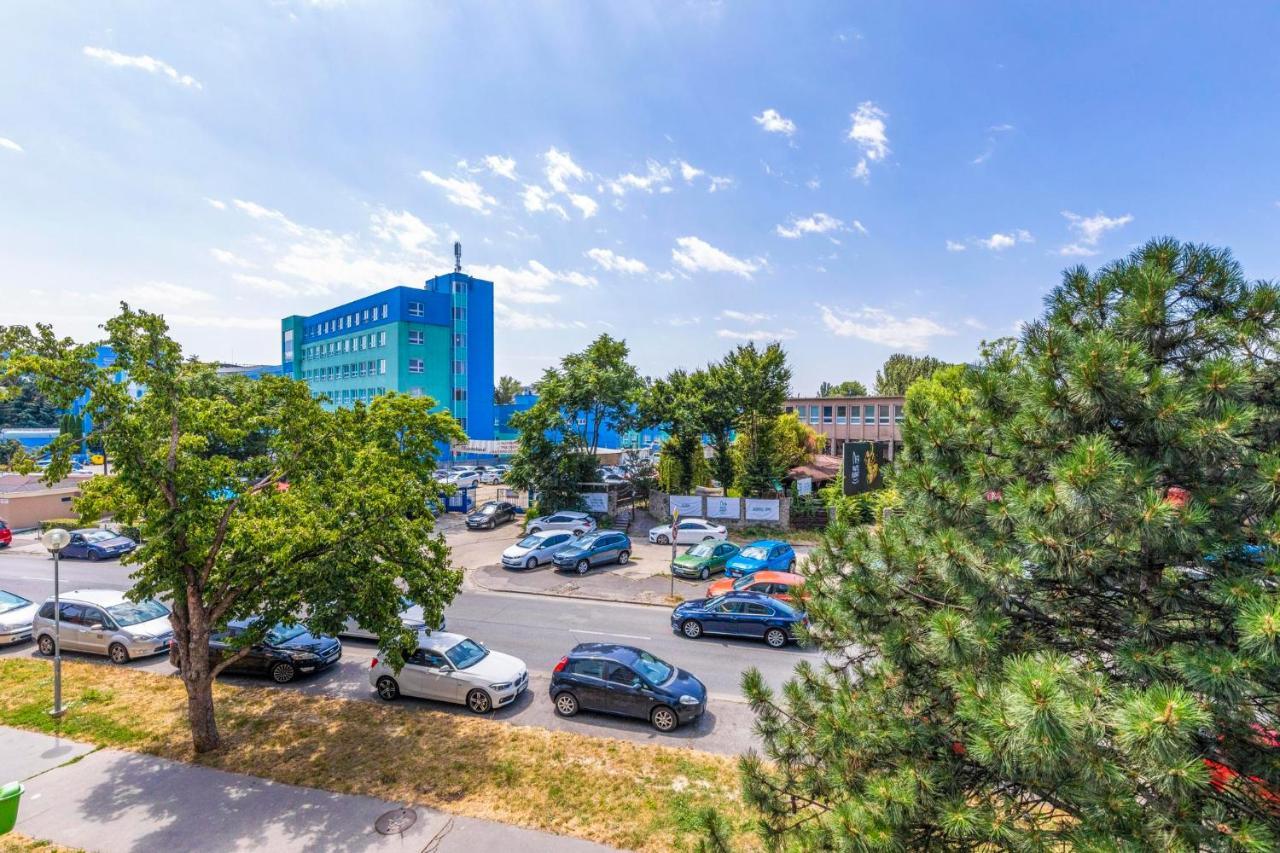 Apartment 20 Minutes From City Center W Netflix, Coffee Or Tea & Parking Pressburg Exterior foto